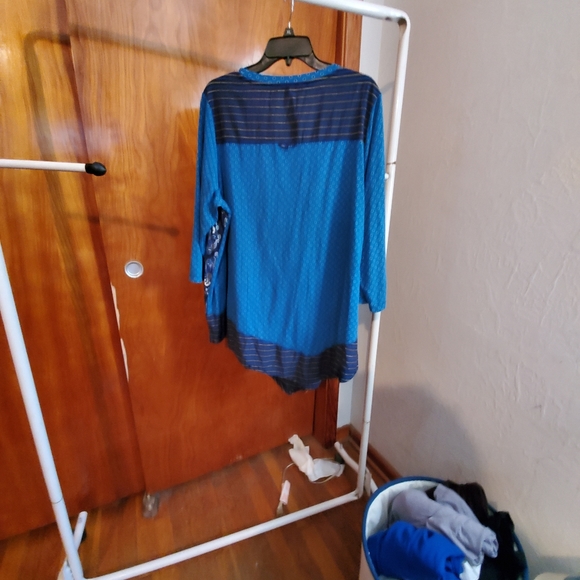 Tunic - Picture 2 of 4